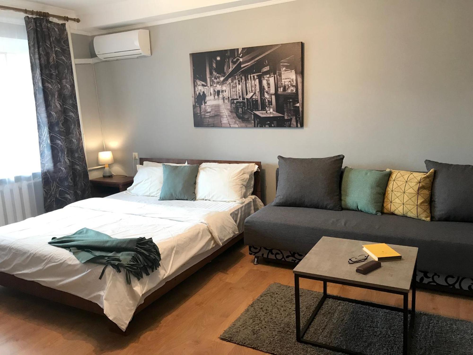 1 комн саксаганского17 центр олимпийская дворец спорта Apartment Kyiv