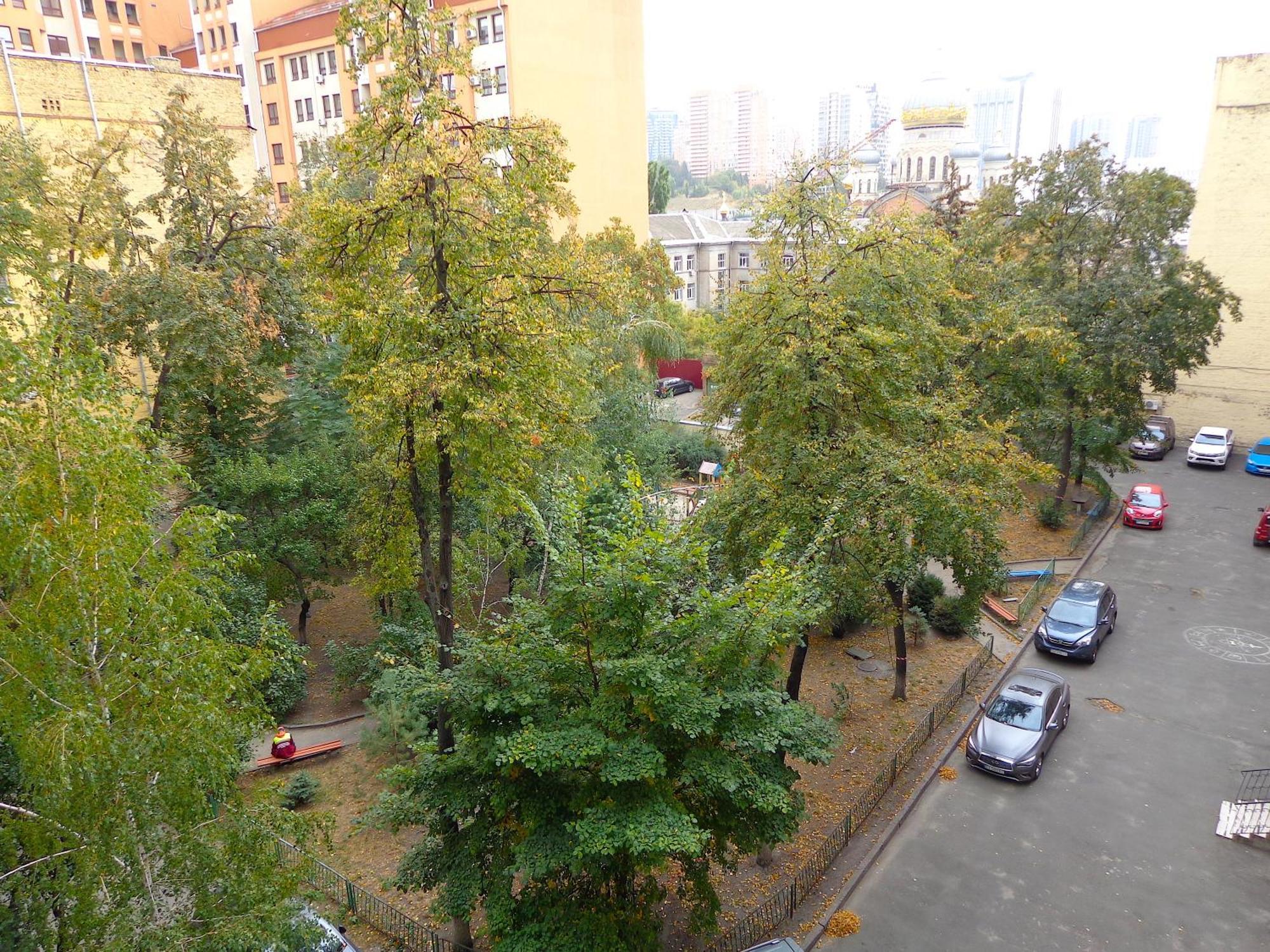 1 комн саксаганского17 центр олимпийская дворец спорта Apartment *